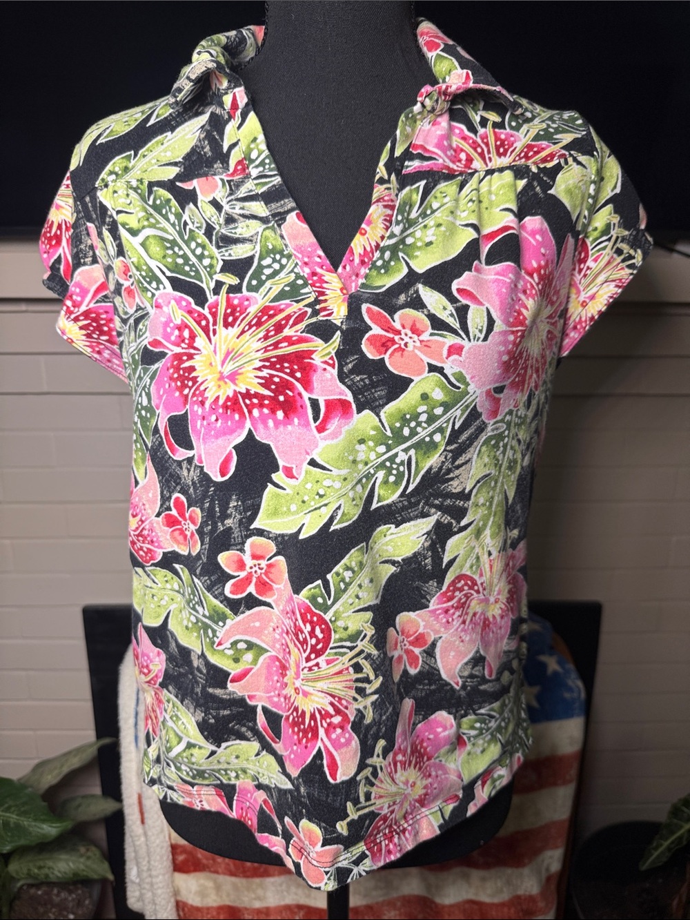 Caribbean Joe Pink & Green Floral V-Neck Blouse